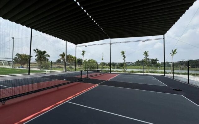 Sân Pickleball Đảo Sen: Trải Nghiệm Đỉnh Cao Tại Quận Long Biên, Hà Nội