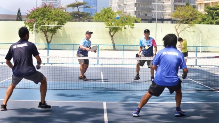 Đổi hướng nhanh là kỹ năng cần thiết của kỹ thuật di chuyển trong pickleball